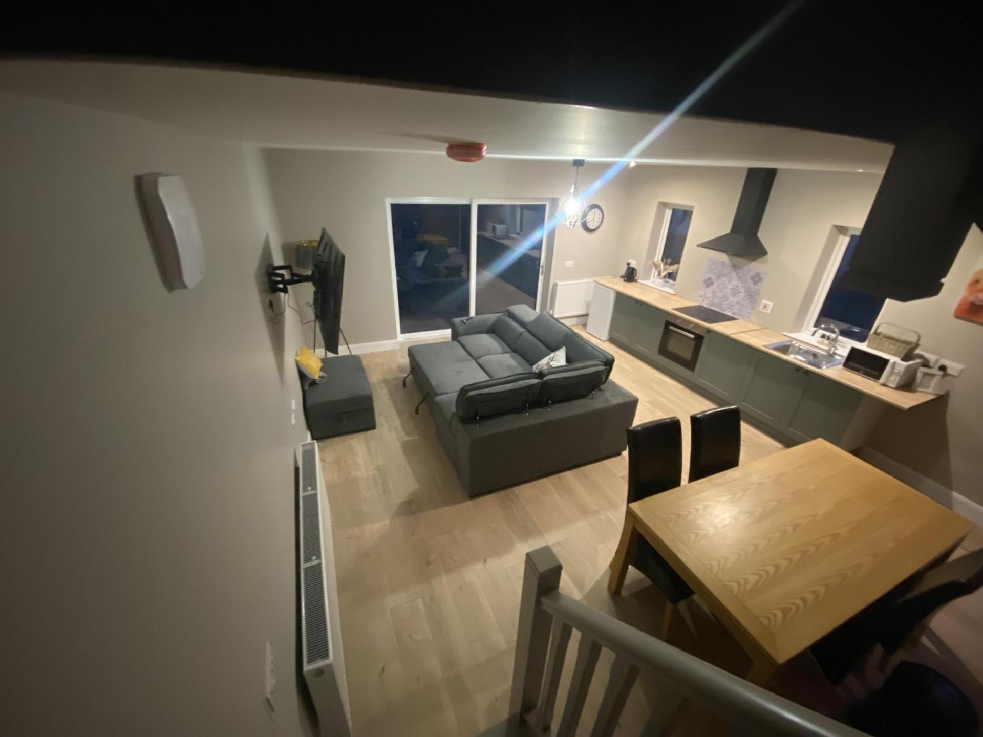 ホテル The Nest ニューリー エクステリア 写真